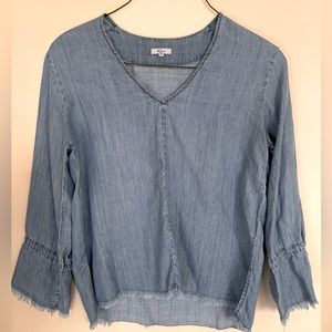 V-neck chambray tunic top